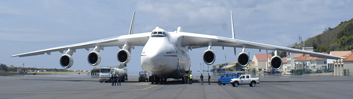 AN-225 on runway refueling