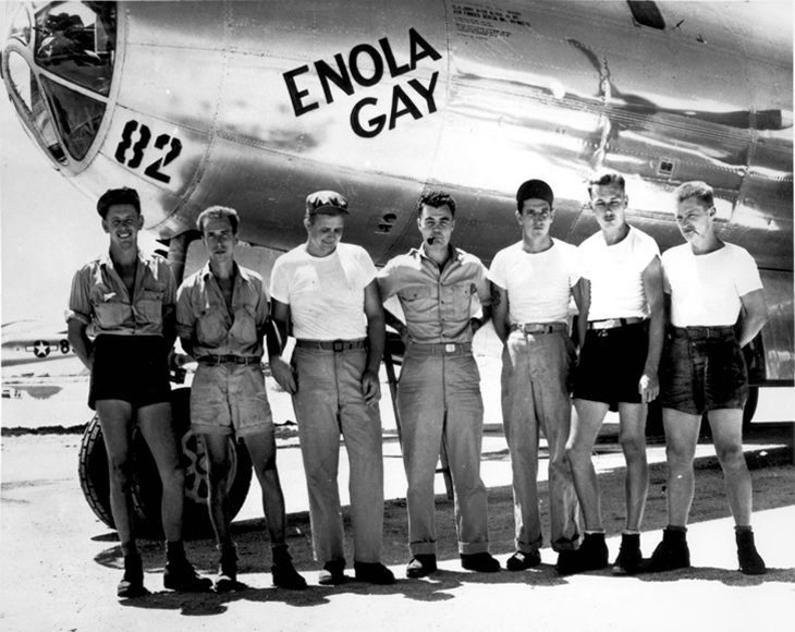THE ENOLA GAY B-29 CREW PHOTO ENOLA GAYS CREW PHOTO