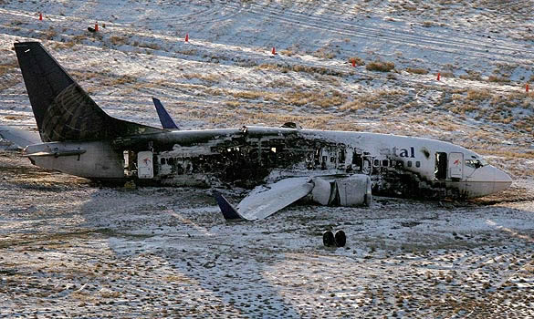 Continental Airlines Boeing 737 Crash Photo From Denver