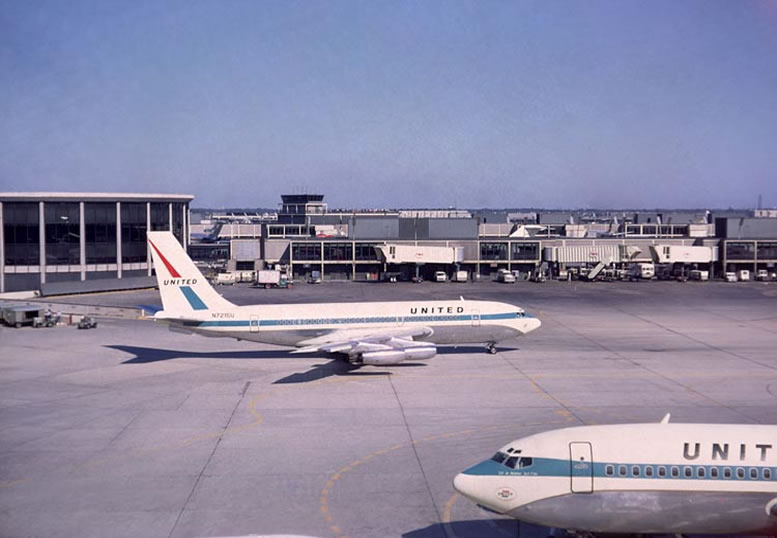 United Airlines Boeing 720 and 707 Airliners