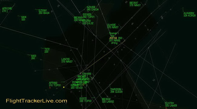 Air Traffic Control Screen - Flight Tracker Live