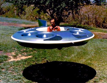 aircraft saucer hovers