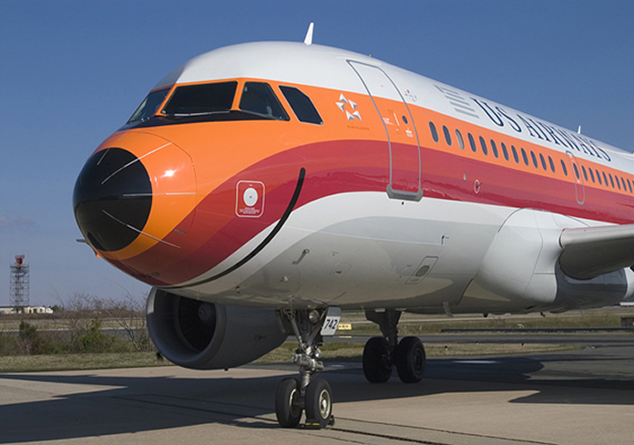 PSA Colors Boeing 757 with Trademark SMILE