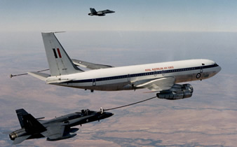 boeing 707 refueling