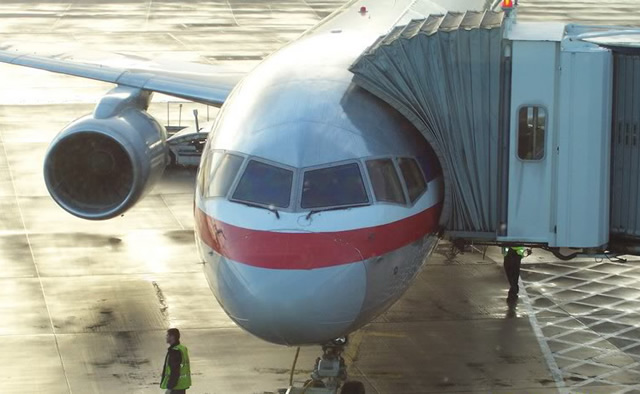 AA american airlines boeing 757 at gate in phoeinx az