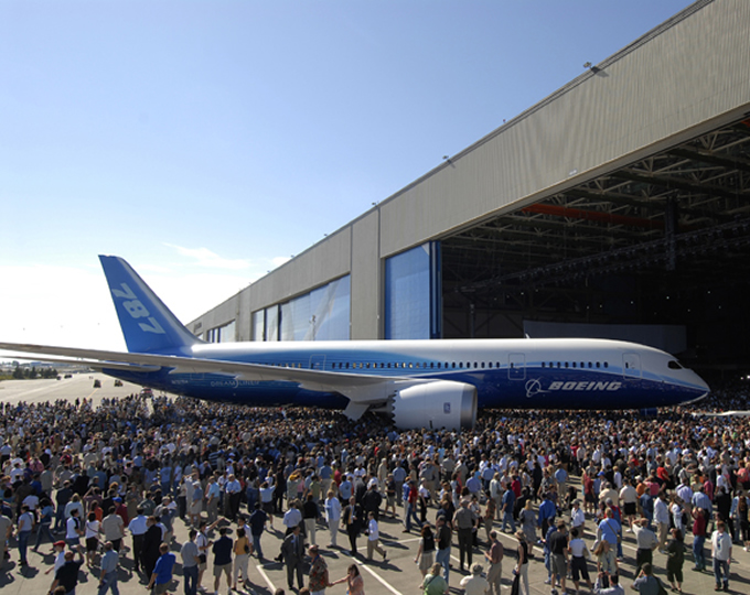 boeing 787 dreamliner rollout