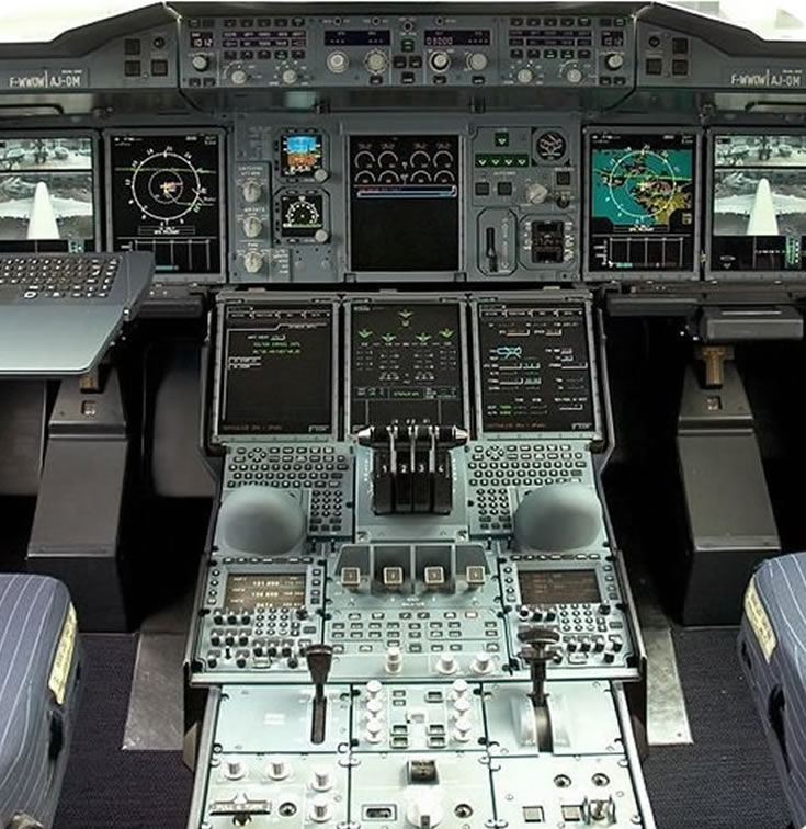 Airbus A380 Cockpit Photo
