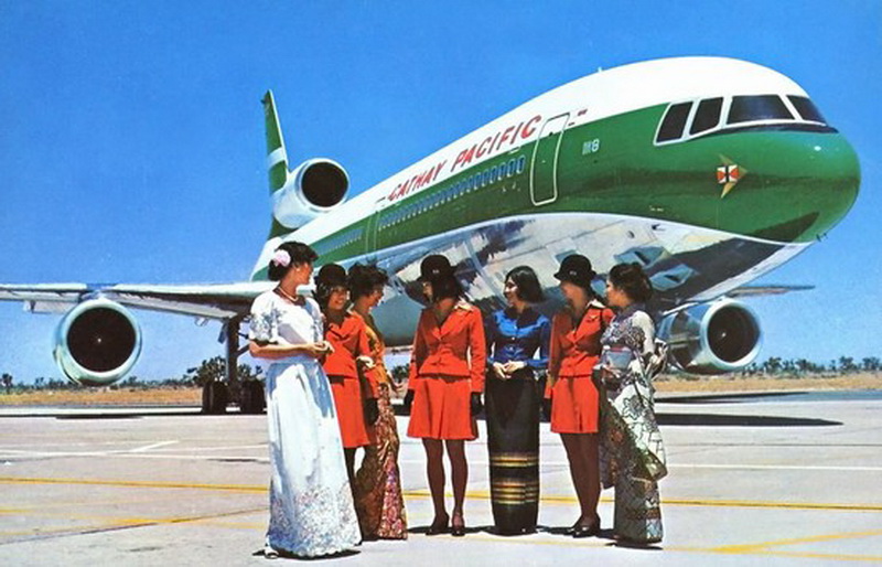 cathay pacific l-1011 with crew