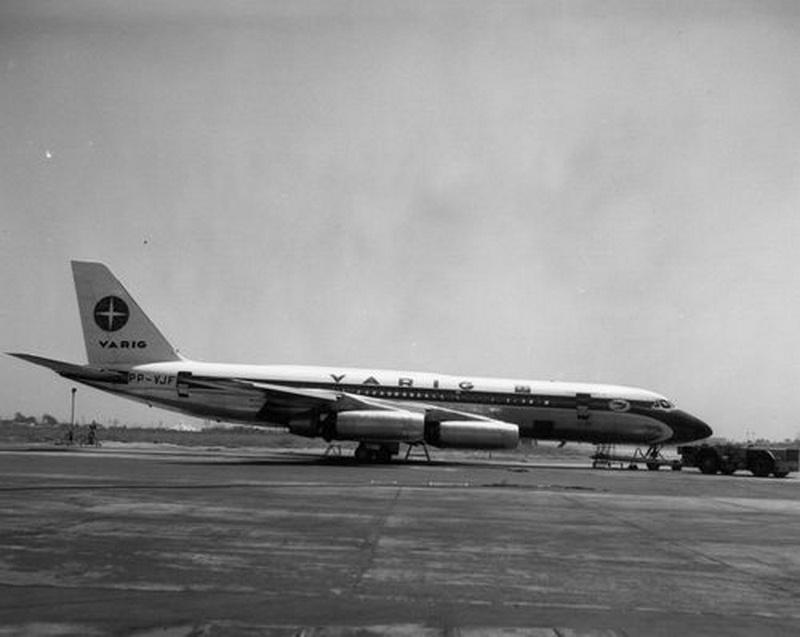 varig vintage airliner